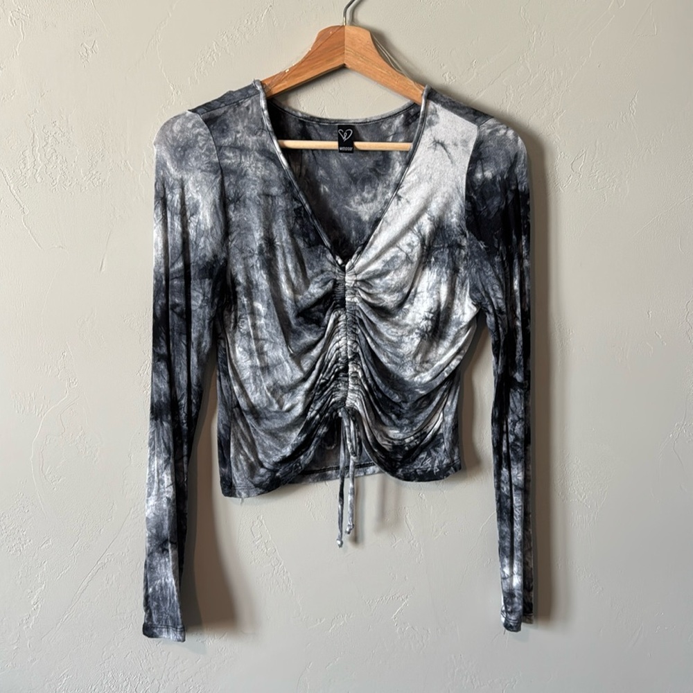 Black Tie-Dye Long-Sleeve Crop Top